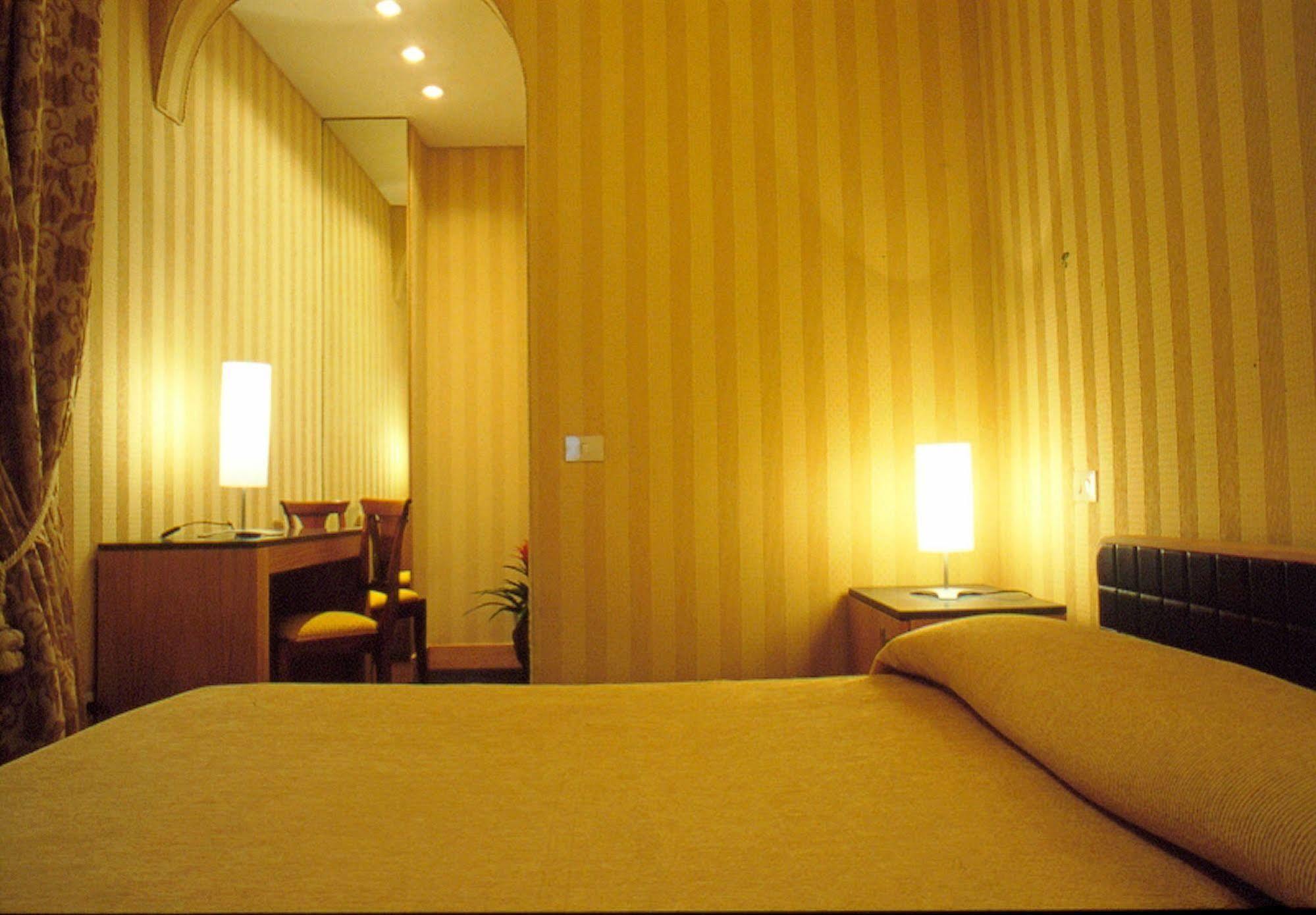 Hotel Lemon Garden Roma Esterno foto