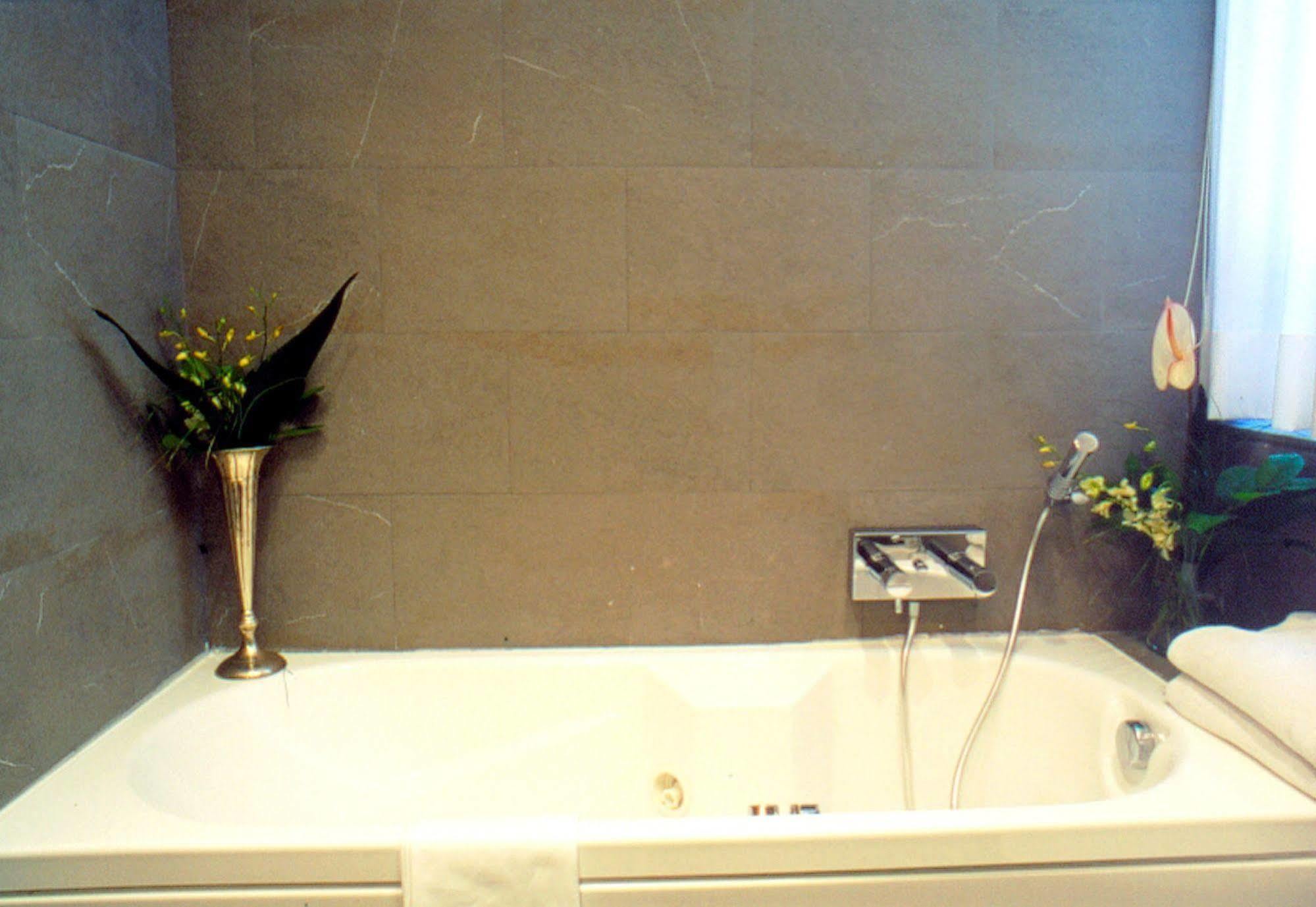 Hotel Lemon Garden Roma Esterno foto
