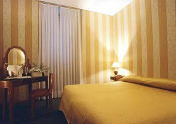 Hotel Lemon Garden Roma Esterno foto